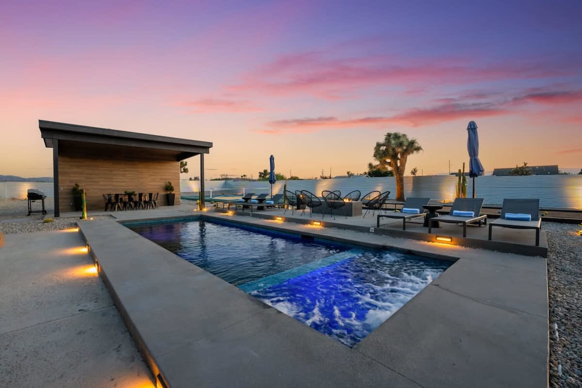 STARGAZING LUXURY RETREAT (PickleBall/Pool/Spa) — photo 1