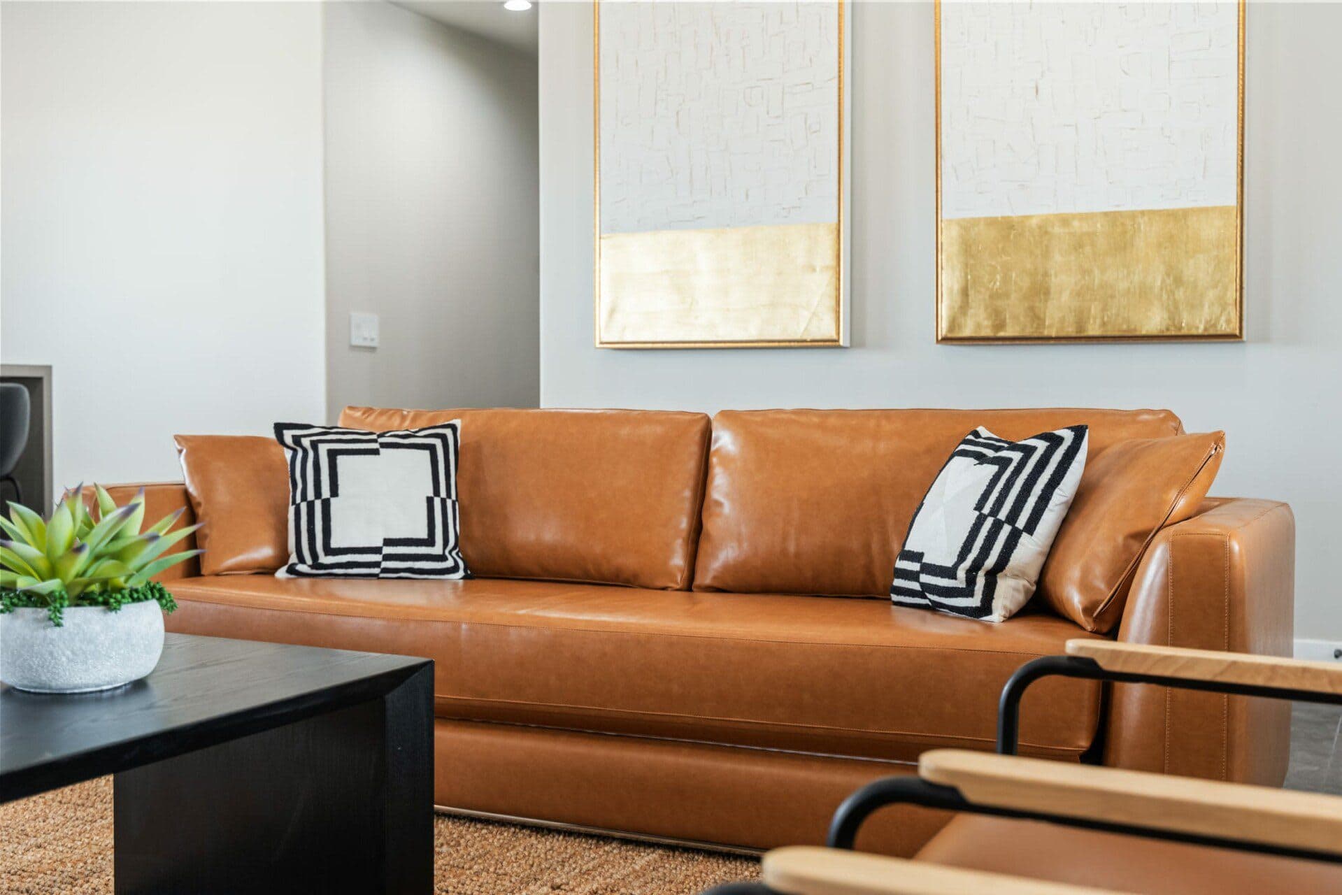 Luxury vacation rental partnership with Hideaway