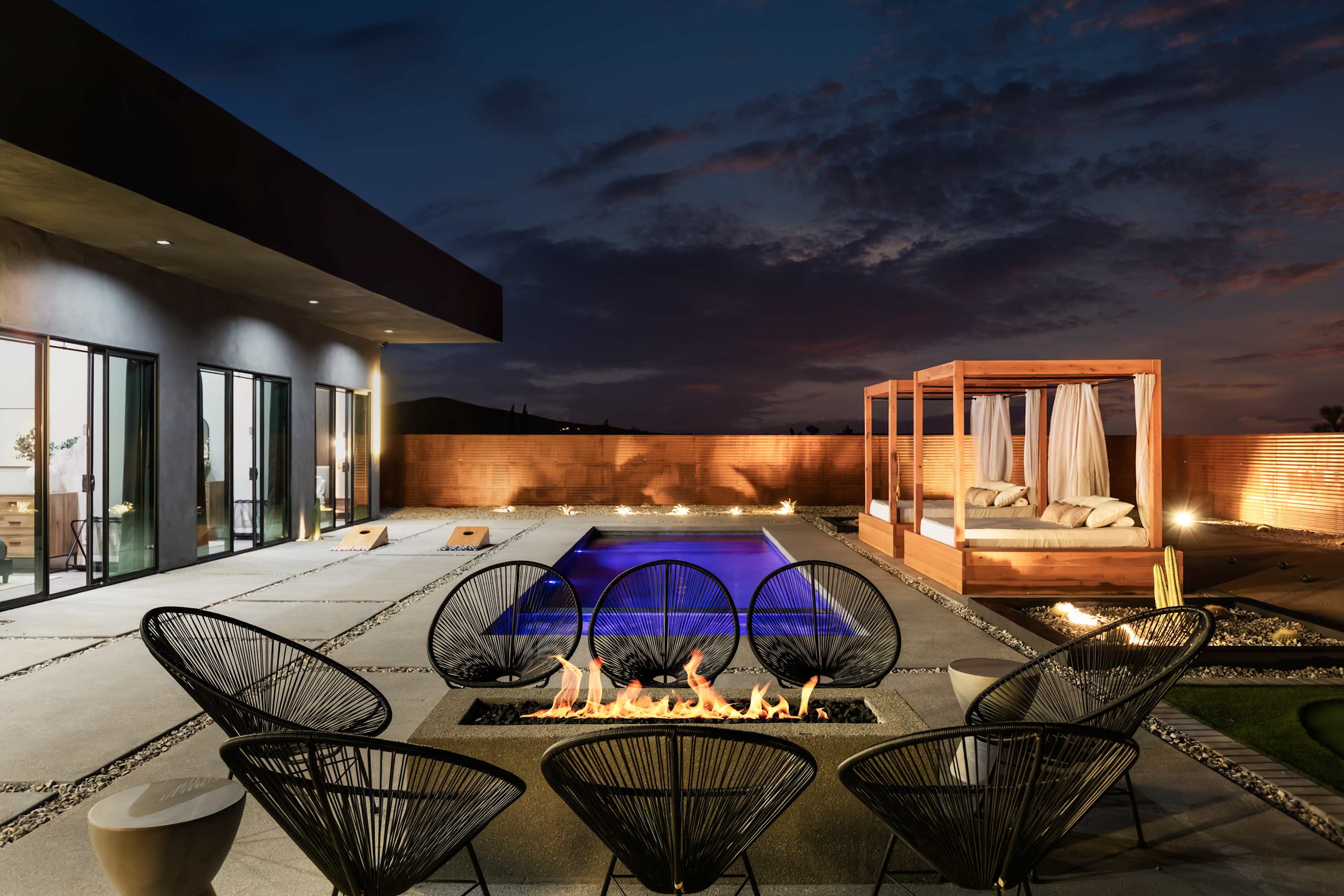 16+ Guest-PoolSpa-FirePit-Gol-DayBeds — photo 3